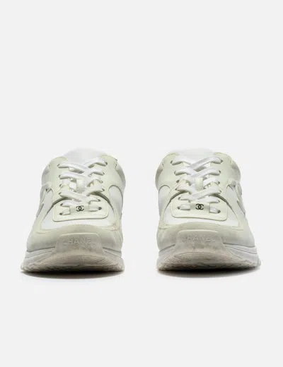 Pre-owned Chanel Suede &amp; Leather Cc Low Top Sneakers