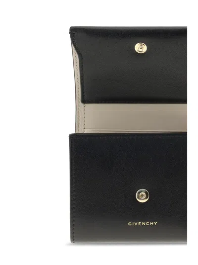 Givenchy Day Trifold Snap Wallet In Shiny Leather In Black