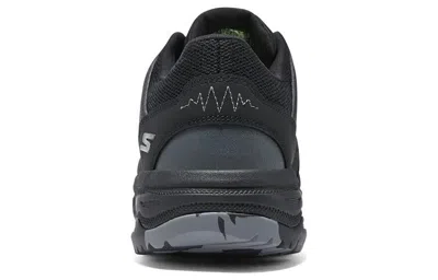 Skechers Go Trail In Black