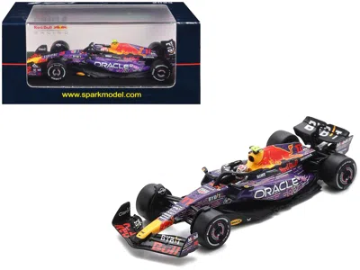 Spark Red Bull Racing Rb19 #11 Sergio Perez "oracle" 3rd Place Formula One F1 "las Vegas Gp" (2023) 1/64 D In Black