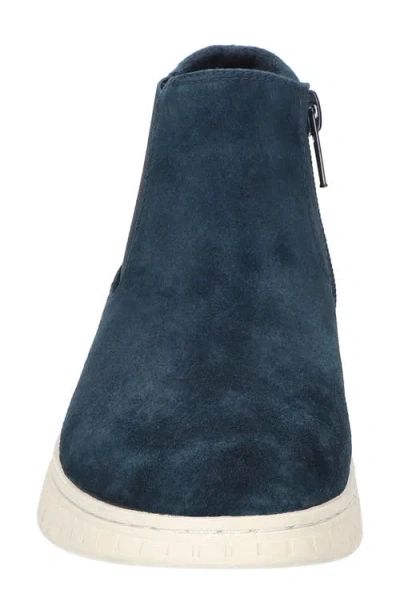 Bella Vita Women's Kingly Chelsea Booties In Blue