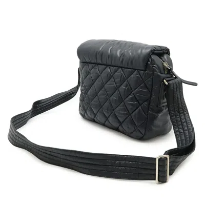 Pre-owned Chanel Black Nylon Leather Shoulder Bag ()