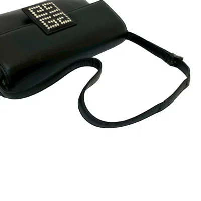 Pre-owned Givenchy Black Leather Pochette Shoulder Bag ()