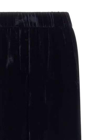 Peserico Soft Touch Velvet Trousers Featuring Pockets In Black