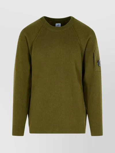 C.p. Company Cappero Crewneck Sweatshirt With Iconic Lens Detail In Green