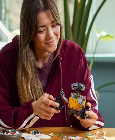 Lego Disney Pixar Wall-e And Eve 43279 Toy Building Set, 811 Pieces In Multi