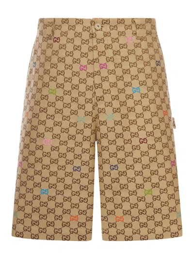 Gucci Men Beige Bermuda Pants With Belt Loops In Gg Canvas Man In Brown
