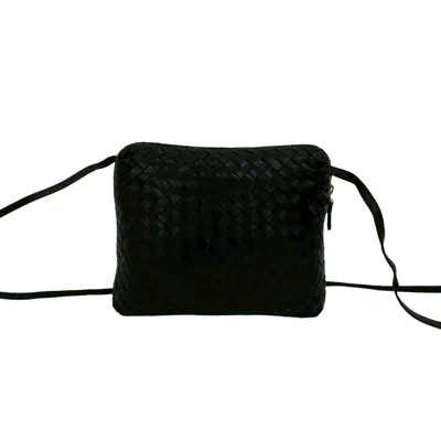 Pre-owned Bottega Veneta Black Leather Pochette Shoulder Bag ()