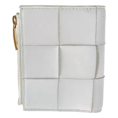 Pre-owned Bottega Veneta White Leather Card Wallet ()