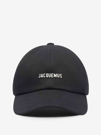 Jacquemus Gadjo Baseball Cap With Logo Plaque In Black