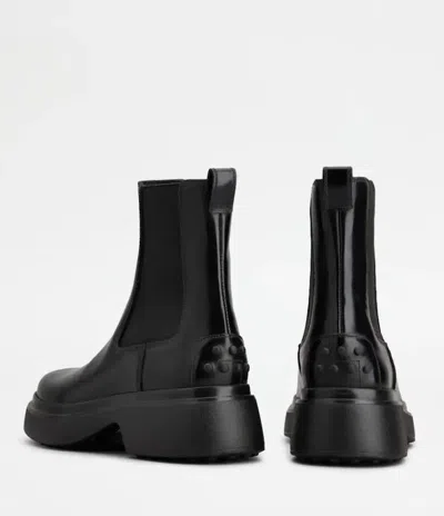 Tod's Black Leather Ankle Boots With Elastic Panels In Black