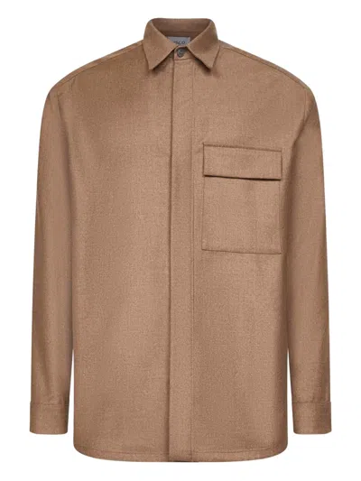 搭扣袖口贴袋衬衫