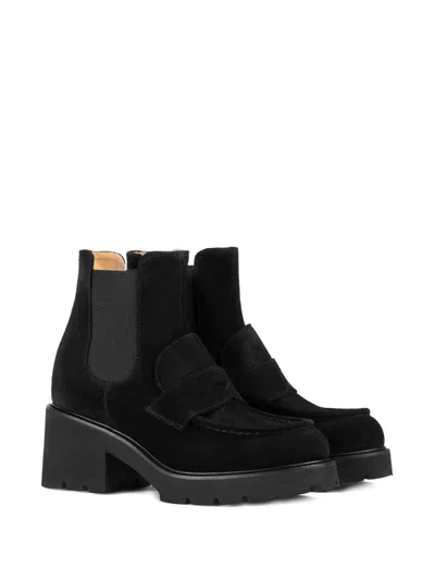 Doucal's Elastic-panel Ankle Boots In Black