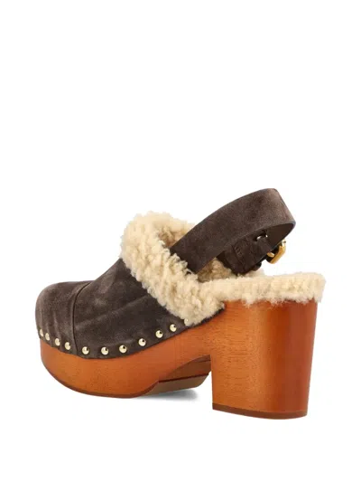Chloé Jeannette Shearling-trimmed Suede Wedge Clogs In Brown