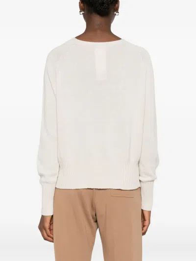 插肩式衣袖罗纹下摆毛衣