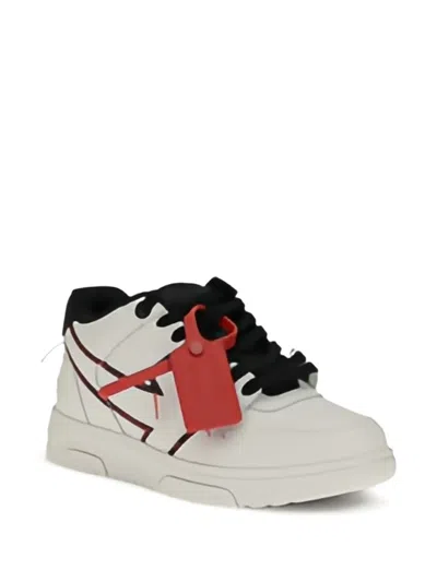 ARROW 箭头图案板鞋