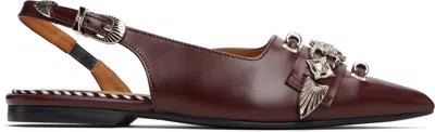 Toga バーガンディ Metal ベルト フラットシューズ In Brown