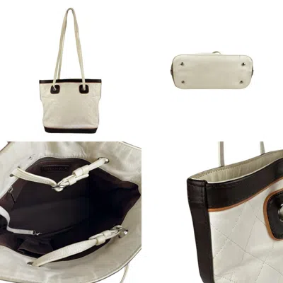 Pre-owned Chanel Brown Ivory Leather Shoulder Bag ()