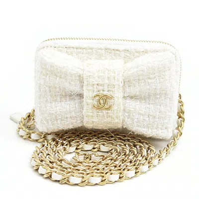 Pre-owned Chanel Matelasse White Tweed Shoulder Bag ()