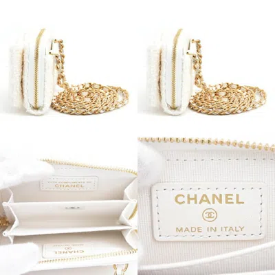 Pre-owned Chanel Matelasse White Tweed Shoulder Bag ()