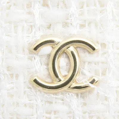 Pre-owned Chanel Matelasse White Tweed Shoulder Bag ()