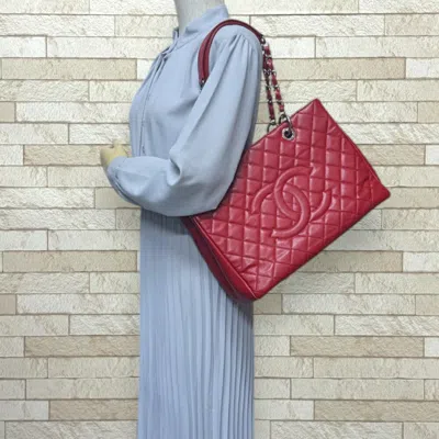 Pre-owned Chanel Red Color Grained Calfskin Tote Bag ()