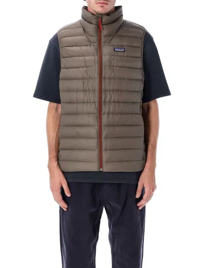 Patagonia Down Sweater Padded Vest In Brown