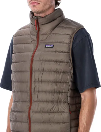 Patagonia Down Sweater Padded Vest In Brown
