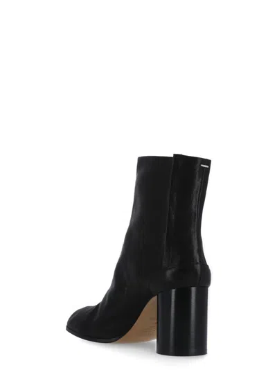Maison Margiela Ankle Boots In Premium Sheepskin Leather With Unique Toe Design And Chunky Heel In Black