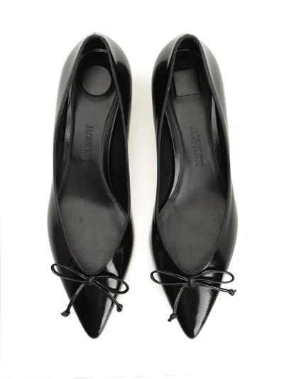 Jacquemus Stylish Pointed Toe Kitten Heel Pumps In Multi