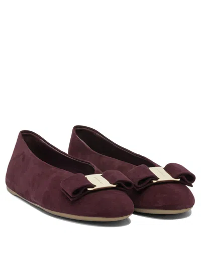 Ferragamo Bow Detail Suede Ballerinas In Burgundy
