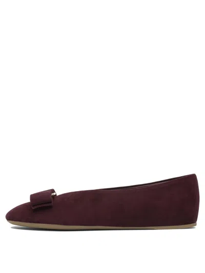 Ferragamo Bow Detail Suede Ballerinas In Burgundy