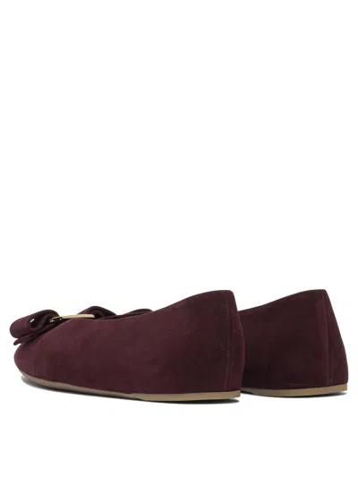Ferragamo Bow Detail Suede Ballerinas In Burgundy
