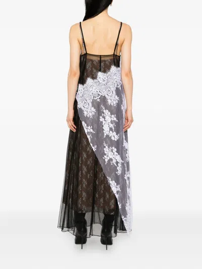 分层式无袖连衣裙