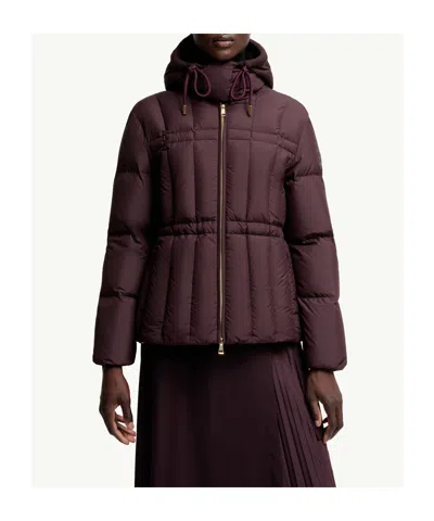 Moncler Estom Vertical-quilted Hooded Short Down Jacket In Burgundy