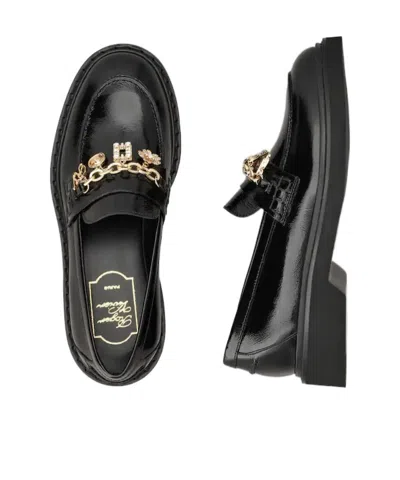 Roger Vivier Women Black Leather Loafers In Black