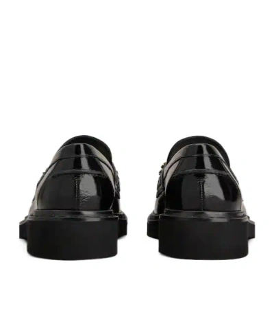 Roger Vivier Women Black Leather Loafers In Black