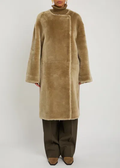 Totême Toteme Main Shearling Coat In Brown