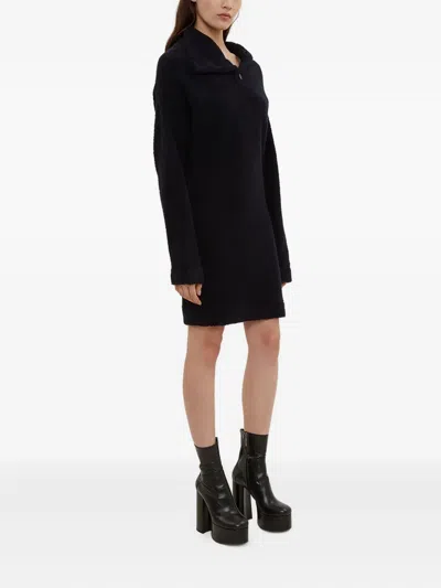 不对称高领毛衣式连衣裙