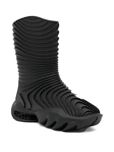 Aliveform Stratum Fang Boots In Multi