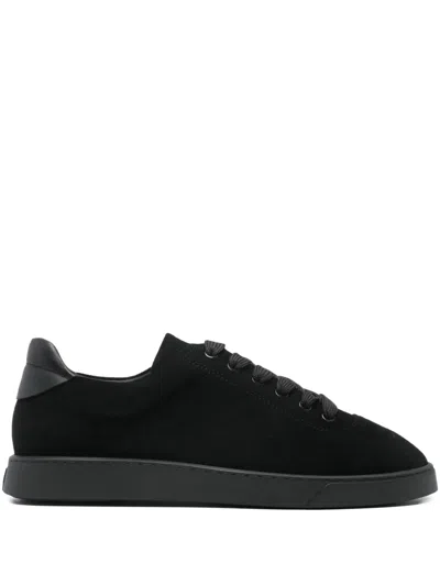 Referenc The Cassetta Sneakers In Black