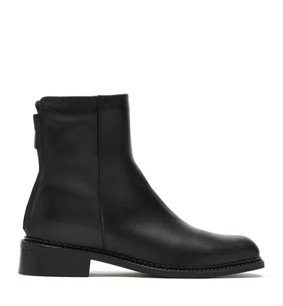 La Canadienne Clarke Lug Sole Boot In Black