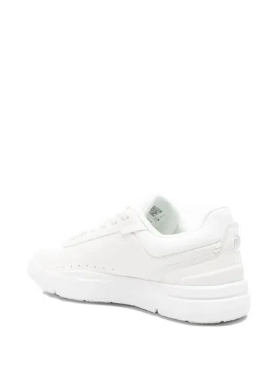 On The Roger Advantage Lace-up Sneakers In White