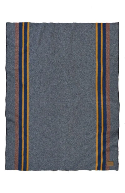 Pendleton Yakima Camp Throw In Blue