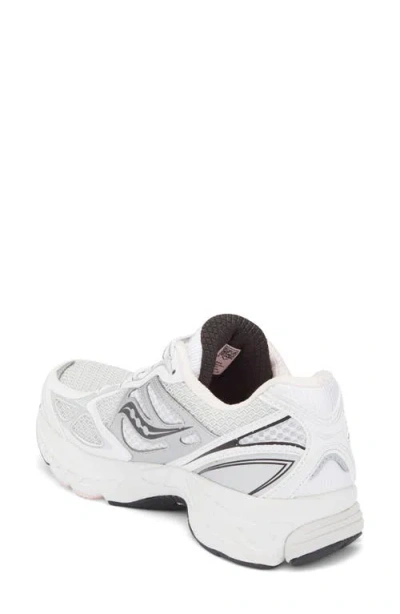 Saucony Gender Inclusive Progrid Guide 7 Sneaker In Multi