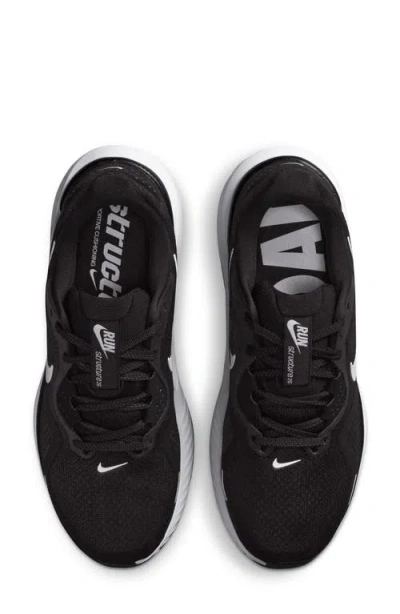 Nike Structure 26 Running Shoe In Black