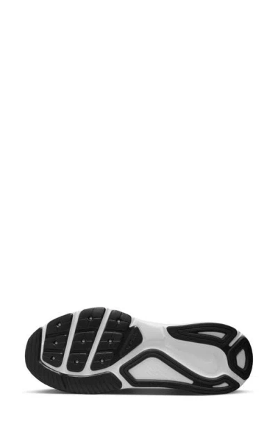 Nike Structure 26 Running Shoe In Black