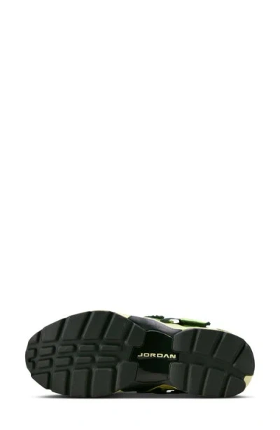 Jordan Trunner Lx Sneaker In Multi