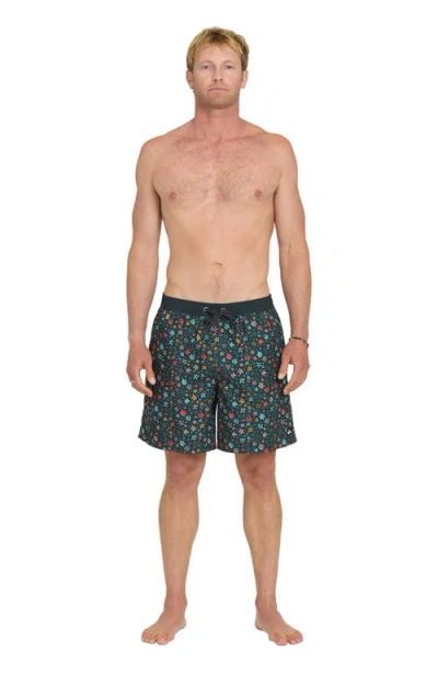 Quiksilver Men's Everyday Volley Ditsy Floral Swim Shorts In Green