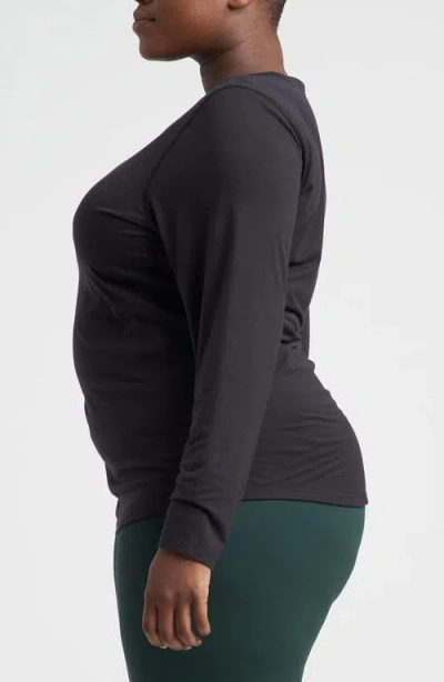 Universal Standard Mia Movement Long Sleeve Top In Black
